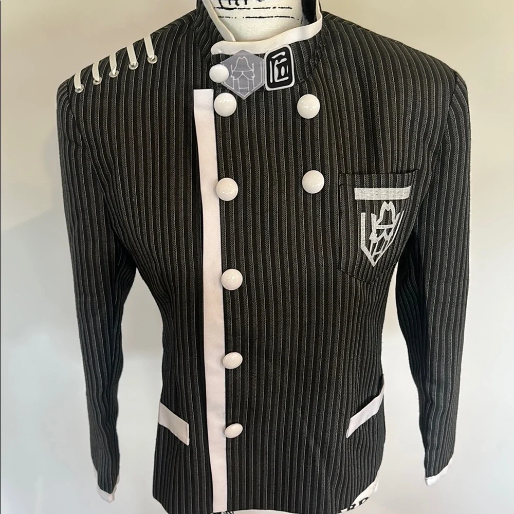 ANIME  BLAZER . BLACK & WHITE STRIPED FINE QUALITY FABRIC EUC